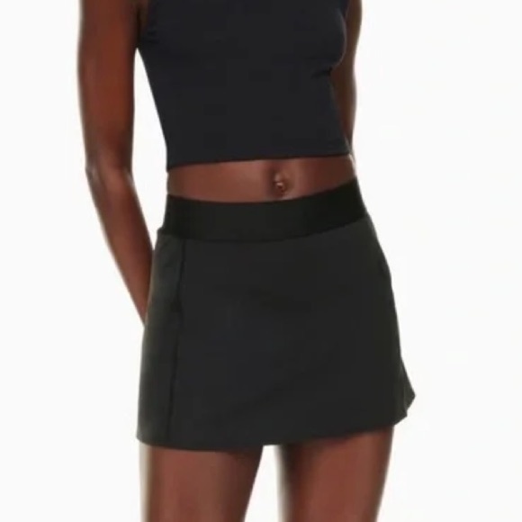 Aritzia tennis skirt - Picture 5 of 6